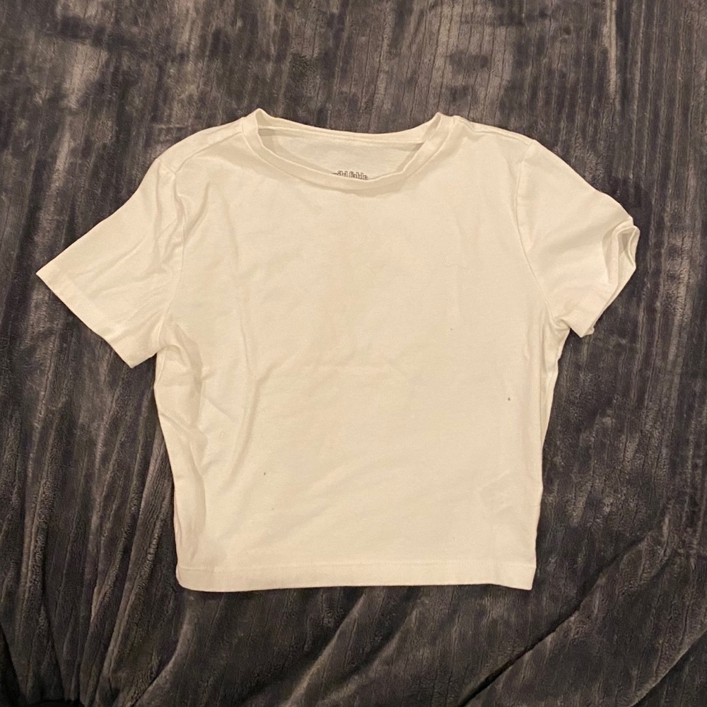 White wild fable cropped t-shirt